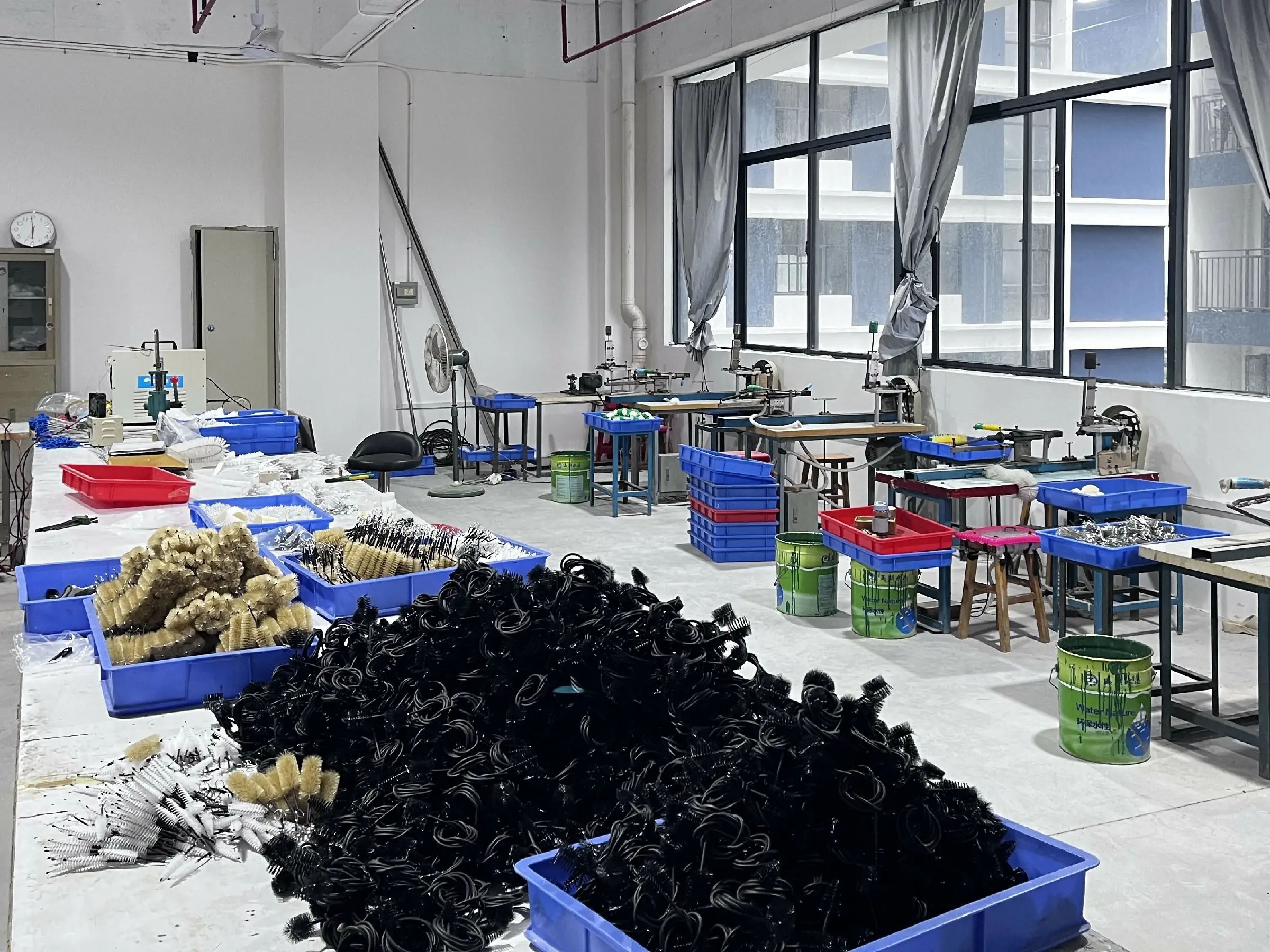 Finished custom cleaning brushes in production batches