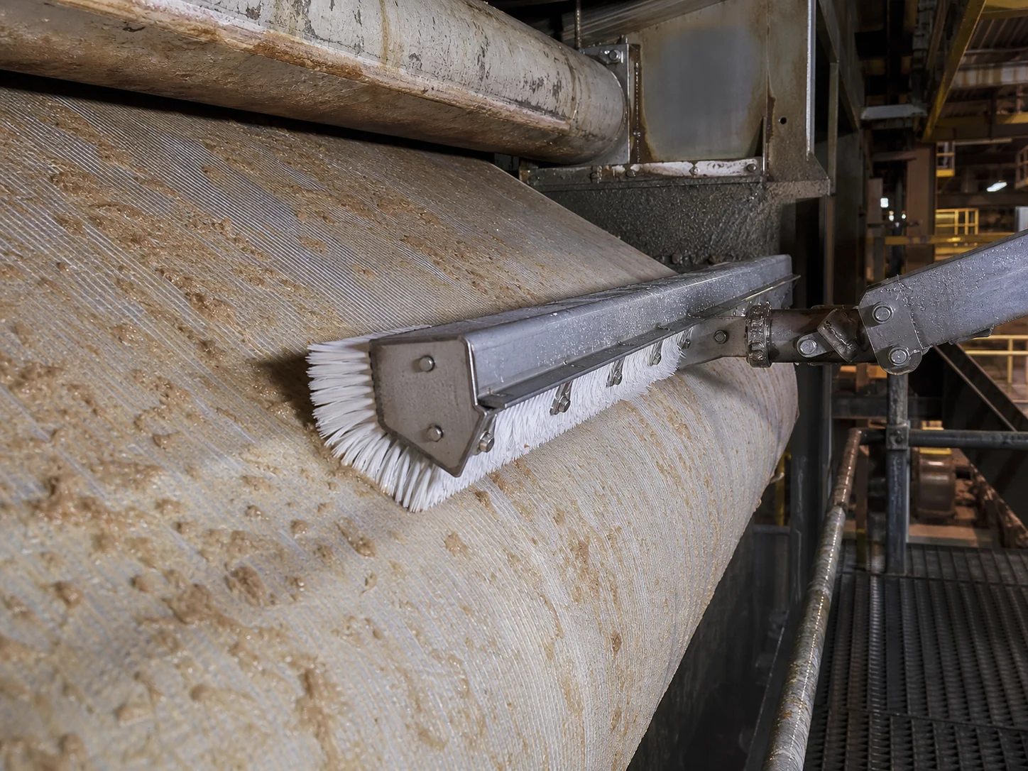 Paper Machine Fabric Cleaning