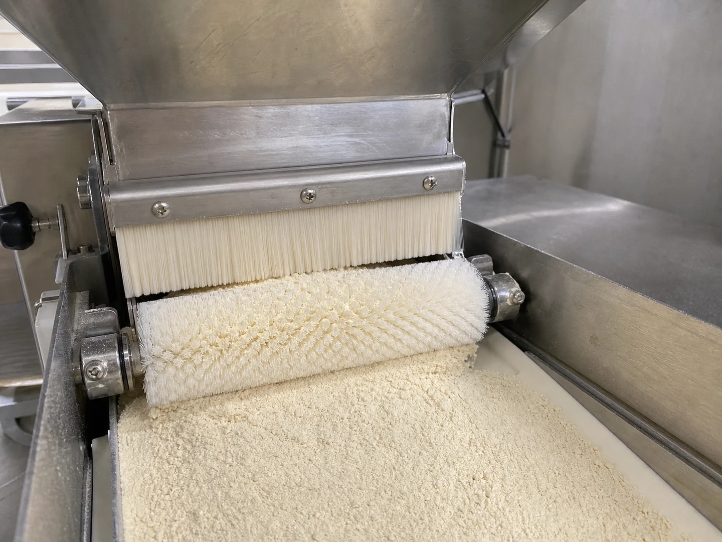 Powder Feeding Brush cleaning brush